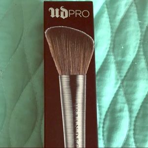 Urban Decay Blush Brush